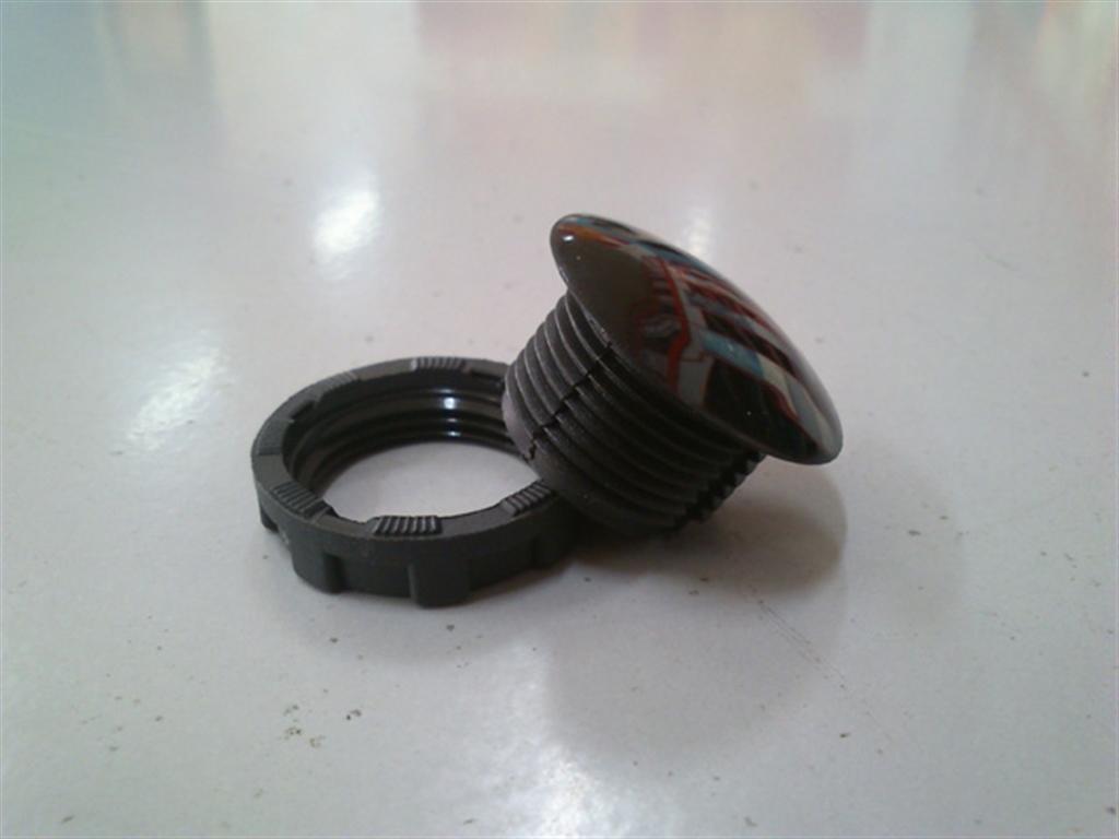 TAPON PLASTICO NEGRO 22MM